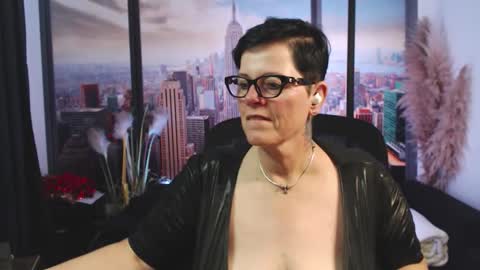 MollySun Nina Randmann online show from October 2025 06:08:02 PM