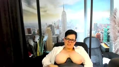 MollySun Nina Randmann online show from October 2025 06:43:01 PM