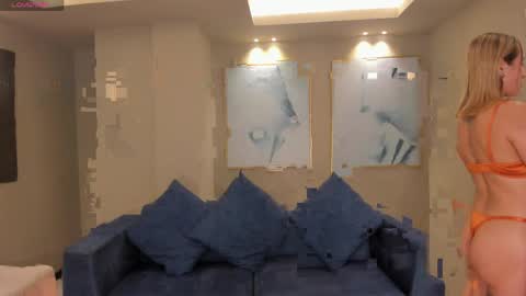 Molly Sunders online show from April 2026 11:29:01 PM