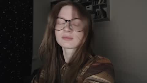 Snapshot of mollytucker chatting on March 2025 03:40:01 PM mollytucker online show from March 2025 03:40:01 PM