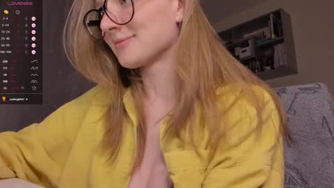 Snapshot of mollytucker chatting on September 2025 05:49:01 PM mollytucker online show from September 2025 05:49:01 PM