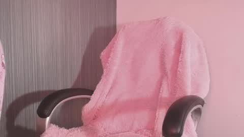 mollyycrystal online show from October 2025 12:24:02 PM