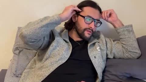 molten_escargot online show from December 2024 12:08:01 AM