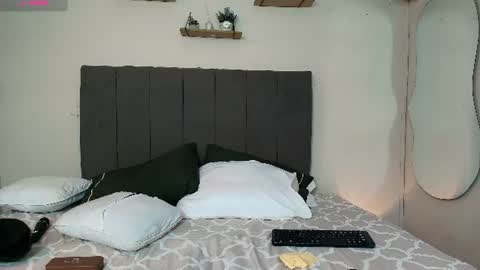 moly_juicy online show from July 2026 12:52:01 PM