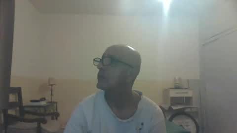 Snapshot of moment71200 chatting on January 2025 07:02:02 PM moment71200 online show from January 2025 07:02:02 PM