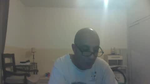 Snapshot of moment71200 chatting on January 2025 06:41:02 PM moment71200 online show from January 2025 06:41:02 PM