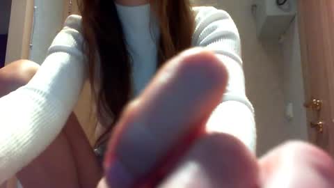 Snapshot of momentbeforedown chatting on May 2026 02:22:02 PM Hailey online show from May 2026 02:22:02 PM