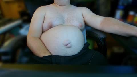 Snapshot of momentofs123 chatting on December 2025 05:45:02 AM momentofs123 online show from December 2025 05:45:02 AM