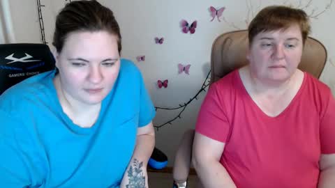 Snapshot of mommy99x chatting on March 2025 06:56:02 PM Mommy99X online show from March 2025 06:56:02 PM