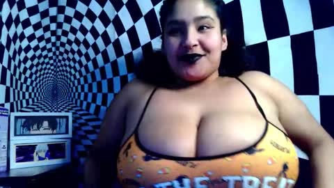 Snapshot of mommybubbles2 chatting on March 2026 01:32:01 AM Mommy Bubbles online show from March 2026 01:32:01 AM