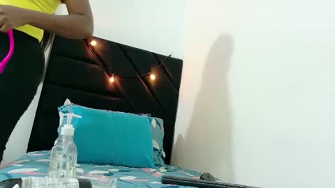 Snapshot of mommywebcam chatting on July 2026 02:51:01 AM DINAH online show from July 2026 02:51:01 AM