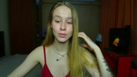 Mona online show from October 2025 06:06:02 PM