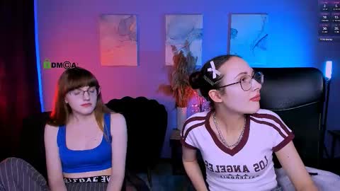 Snapshot of mona_cloud chatting on December 2025 08:18:02 PM Mona online show from December 2025 08:18:02 PM