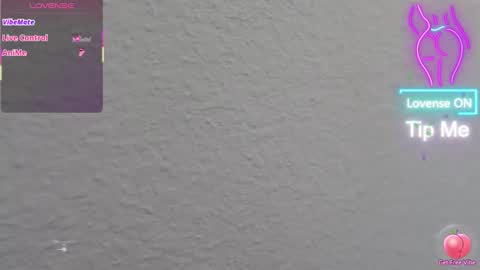 Snapshot of mona_the_milf chatting on December 2025 06:15:01 PM Lutsen......rebranding online show from December 2025 06:15:01 PM
