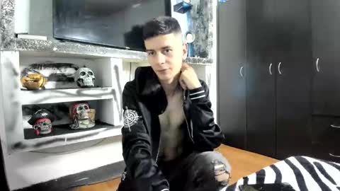 nicolas online show from March 2026 02:17:01 AM