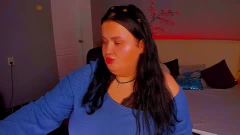 Monica online show from November 2025 01:23:01 PM