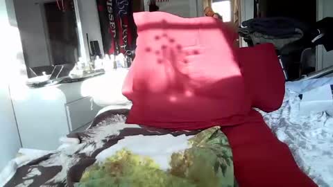 Snapshot of mondi82 chatting on January 2025 10:02:01 PM Mondi82 online show from January 2025 10:02:01 PM