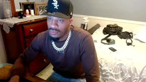 Snapshot of moneymanboy chatting on September 2025 09:00:02 AM 11nchmonster online show from September 2025 09:00:02 AM