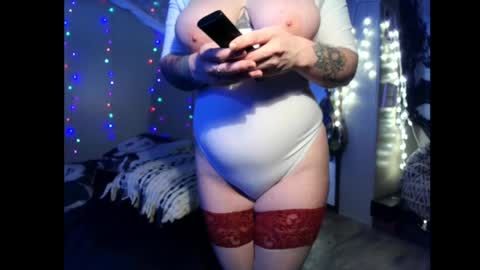 Snapshot of monica_lily chatting on February 2025 08:38:02 PM Monica online show from February 2025 08:38:02 PM