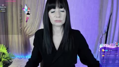 Monica online show from December 2025 11:38:02 AM