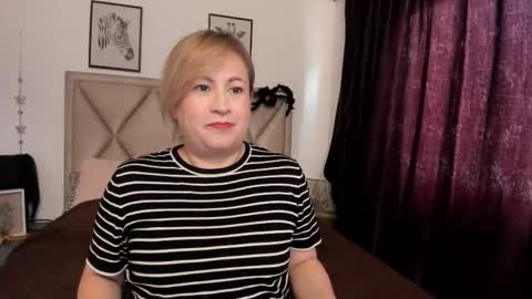 Mony online show from November 2025 12:04:01 PM