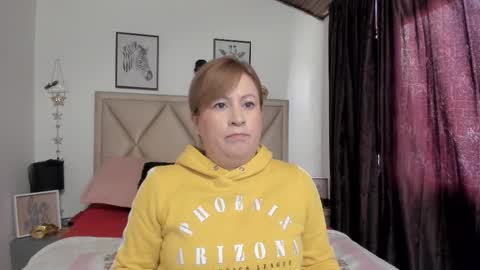 Mony online show from December 2025 12:42:02 PM