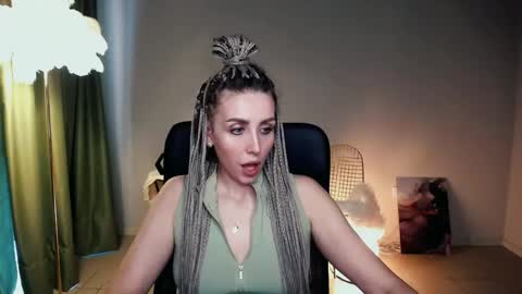 monicariley online show from May 2026 10:46:01 AM