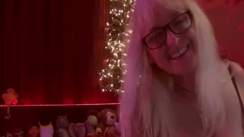 Snapshot of monicutex chatting on January 2025 12:43:01 AM Monika online show from January 2025 12:43:01 AM