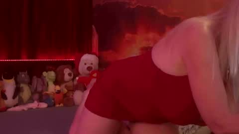 Snapshot of monicutex chatting on January 2025 03:20:01 AM Monika online show from January 2025 03:20:01 AM