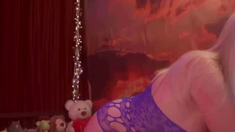 Monika    online show from April 2026 01:19:02 AM