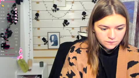 Monika online show from October 2025 08:59:01 AM