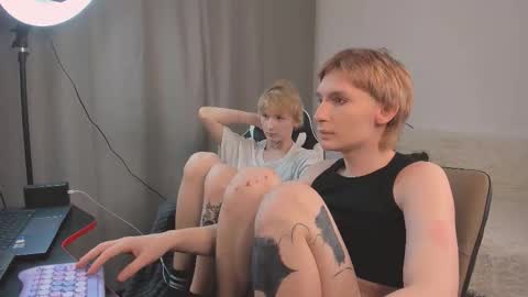 Snapshot of mono_lite chatting on September 2025 09:03:02 PM Mon online show from September 2025 09:03:02 PM