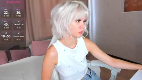 Snapshot of monro_doll chatting on July 2026 09:24:02 AM MONRO online show from July 2026 09:24:02 AM