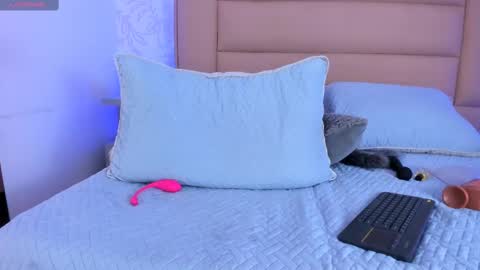 Adriana online show from February 2025 04:39:02 PM