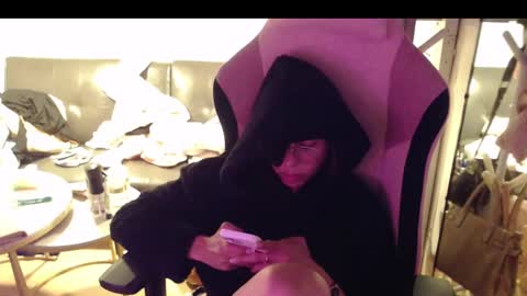 Snapshot of monstercockselfsuck chatting on December 2024 11:47:01 AM ELYSE A SIMPLE GIRL online show from December 2024 11:47:01 AM