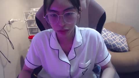 Snapshot of monstercockselfsuck chatting on January 2025 04:30:02 PM ELYSE A SIMPLE GIRL online show from January 2025 04:30:02 PM