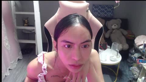 ELYSE A SIMPLE GIRL online show from April 2026 12:13:01 PM