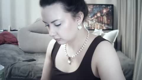 moodiemira online show from June 2026 05:34:02 PM