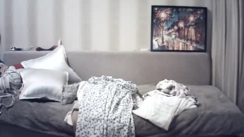 moodiemira online show from June 2026 06:07:01 PM