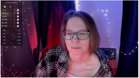 Roxy online show from February 2025 06:39:01 PM