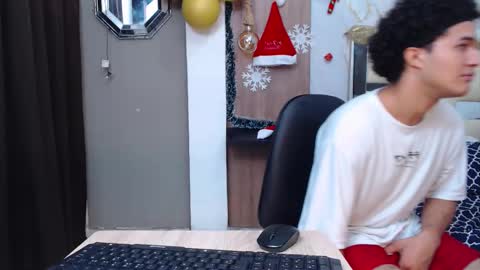 Snapshot of moon_and_fire_ chatting on November 2025 02:54:01 AM moon_and_fire_ online show from November 2025 02:54:01 AM