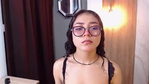 moon_and_fire_ online show from February 2026 05:01:02 AM