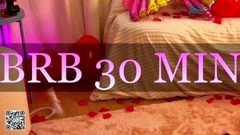 Snapshot of moon_avengers chatting on February 2025 10:28:01 AM Lola online show from February 2025 10:28:01 AM