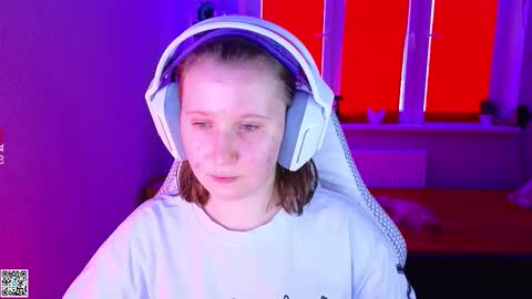 Snapshot of moon_avengers chatting on November 2025 12:38:01 PM Lola online show from November 2025 12:38:01 PM