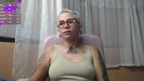 Snapshot of moon_cat85 chatting on June 2026 12:25:01 PM Luna online show from June 2026 12:25:01 PM