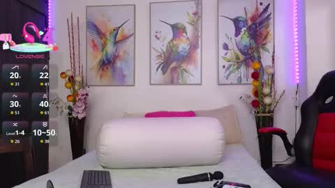 Snapshot of moon_celeste chatting on December 2025 07:40:02 PM Moon online show from December 2025 07:40:02 PM