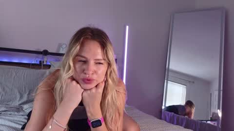 moon_light_girl online show from July 2026 05:26:02 PM