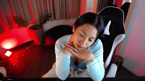 Snapshot of moon_ligth_sex chatting on October 2025 01:14:01 PM moon_ligth_sex online show from October 2025 01:14:01 PM