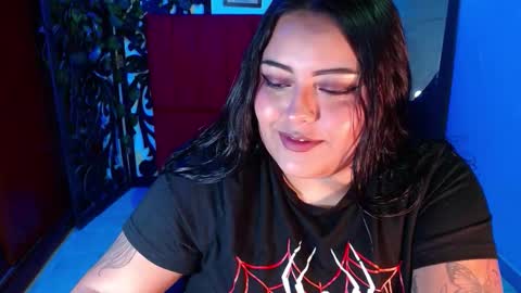 moon_sunflowers online show from November 2025 03:28:02 AM