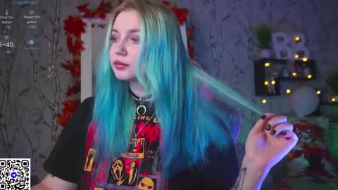 Emilia online show from September 2025 09:09:02 AM